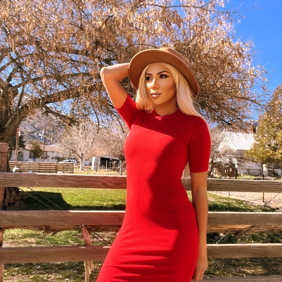 red bodycon dress outfit ideas Why This Red and Black Bodycon Dress is so Perfect for the Holidays